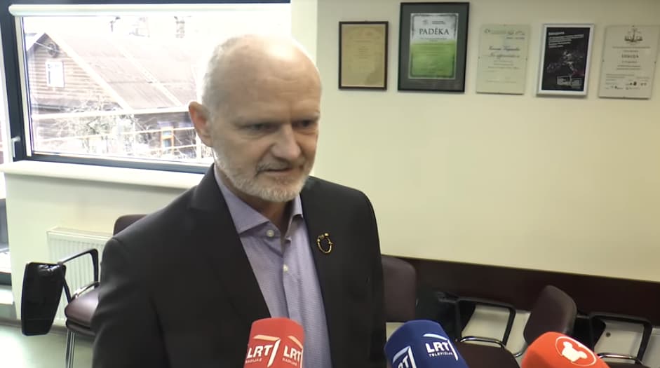 Kazimieras Juraitis organizuoja Konstitucinį valstybės perversmą