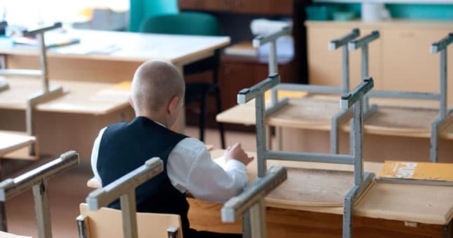 PASLAPTIS. Kokia įvairių projektų sėkmė ir nauda, jų vykdytojai atsiskaito tik užsakovams. Tėvų supažindinti su šios medžiagos turiniu ir prasmingumu jie nėra įpareigoti. FOTOLIA nuotr.