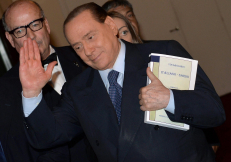 S. Berlusconi reikalauja naujų rinkimų. EPA-Eltos nuotr.