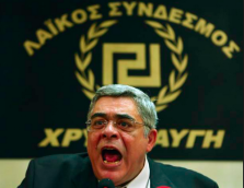 Graikijos kraštutinių dešiniųjų partijos „Auksinė aušra“ lyderis Nikolajas Mihaloliakas. Caffenews.it nuotr.