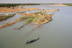 Nigerio upėje nuskendo mažiausiai 20 žmonių