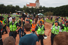 Įspūdingiausiai eitynėse ir mitinge „Už lygybę” atrodė policija, jos gausa ir neadekvatūs veiksmai. Nuotr. E.eu