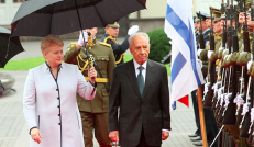 LR prezidentė D. Grybauskaitė ir Izraelio prezidentas Š. Peresas, kuris viešėjo Lietuvoje prieš kelias dienas. Nuotr. prezidentas.lt