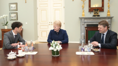 Prezidentė aptaria konkurencijos stiprinimą. Nuotr. prezidentas.lt