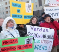 Protesto akcija prie Seimo, 2013 02. Eltos nuotr.
