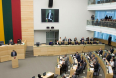 LR Seimas yra virtęs apgailėtina parodija.