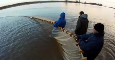 Stintų žvejyba Nemuno žemupyje. Sustabdyta akimirka iš „youtube.com“