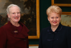Prezidentė Danijos Karalienės Margrethe II kvietimu dalyvavo pirmojo mūsų šalies vadovės vizito proga surengtuose oficialiuose pietuose. Nuotr. prezidentas.lt