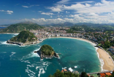 Tarptautinės terorostės E. Kusaitės bendrininkė Aišat Magmadova šiuo metu laisvai gyvena Ispanijoje ir mėgaujasi Viduržemio jūros klimatu. Reikia tikėtis, kad ryžtingomis Generalinės prokuratūros ir asmeniškai jos vadovo Dariaus Valio pastangomis ši veikė