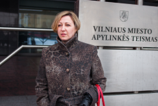 Buvusi FNTT pareigūnė Lina Andriuškevičienė turėjo išbandyti ir teismo suolą, į kurį ją pasodino nusikalstamas veikas vykdžiusios STT ir prokuratūra, ir atlaikyti "delfi.lt", "lrytas.lt" ir kitos centrinės žiniasklaidos užsakomąją šmeižto ir melo laviną.