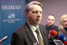 „Mane varo į priekį noras nepavesti mane paskyrusio asmens”, - yra atvirai prisipažinęs Generalinis prokuroras Darius Valys.