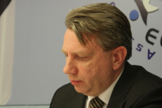 Prezidentės statytinis generalinis prokuroras Darius Valys į piliečių klausimus atsakinėja itin operatyviai. Nuotr. E.eu