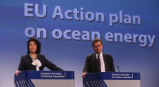 ES derina naujuosius klimato kaitos tikslus ir ekonomikos poreikius. EPA-Eltos nuotr.
