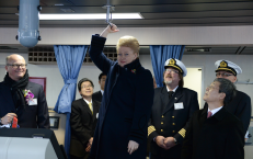 Prezidentė D. Grybauskaitė, viešėdama Pietų Korėjoje, pakomentavo įvykius Ukrainoje. Nuotr. prezidentas.lt
