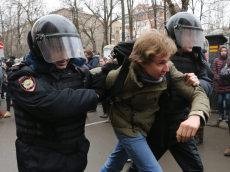 Suimtas demonstrantas Rusijoje. EPA-Eltos nuotr.
