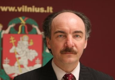 Gintaras Petronis, Vilniaus savivaldybės Švietimo, kultūros ir sporto departamento direktorius