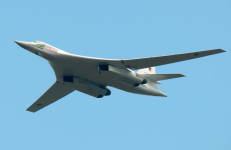 Italų žvalgybos užfiksuotas Rusijos bombonešis branduolinio smūgio repeticijos metu.