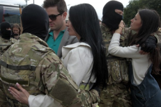 Neatmestina galimybė, kad tikrieji Ukrainos patriotai ir savanoriai, Kijevo valdžios sąmoningai siunčiami į pražūtį. Nuotr. bbc.com