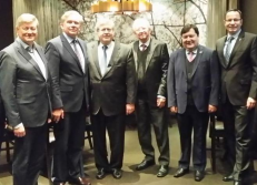 A. Ažubalis (antras iš kairės) vizito JAV metu