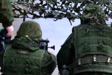 Lietuvos kariai treniruojasi sunkiųjų kulkosvaidžių šaudymo pratybose. Nuotr. kam.lt