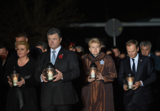 Prezidentė Gdanske pagerbia 1970 m. antikomunistiniuose protestuose žuvusius Lenkijos laivų statytojus. Nuotr. prezidentas.lt