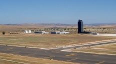 Don Kichoto oro uostas (arba Ciudad Real Central), esantis už 200 km nuo Madrido, pastatyti kainavo 1,1 mlrd. eurų, parduotas Kinijos kompanijai vos už 10 tūkst. eurų.