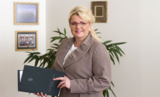 Socialinės apsaugos ir darbo ministrė Algimanta Pabedinskienė. Nuotr. socmin.lt