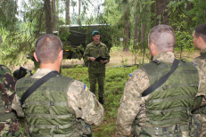 KAM archyvo nuotraukoje – šių metų vasarą Ukrainos instruktoriai mokėsi Lietuvos kariuomenės mokykloje organizuotuose tarpautiniuose intstruktoriaus kursuose.