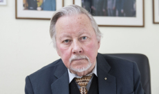V. Landsbergis.