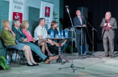 Ž. Pavilionis (antras iš dešinės). Nuotr. facebook.com