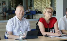 Apie ES investicijas ir regiono problemas Finansų ministrė diskutuoja su Alytaus meru, savivaldybės administracijos atstovais. Nuotr. facebook.com