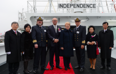 Prezidentė D. Grybauskaitė Pietų Korėjoje, prieš atplukdant „Nepriklausomybę“ į Lietuvą. Nuotr. eurep.mfa.lt