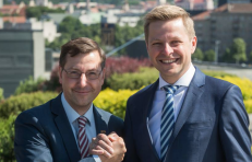 Liberalas G. Steponavičius (kairėje) sukėlė įtarimų socialdemokratams. Nuotr. facebook.com