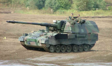 Savaeigė haubica PzH2000 – vienas iš įrankių kovojant su Rusija.