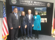 Lietuvos delegacija (V. Bakas antras iš dešinės). Nuotr. facebook.com