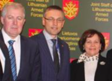 V. Bakas (viduryje). Nuotr. facebook.com