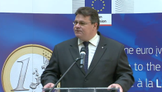 Buvęs Lietuvos jaunuolis, dabartinis žaliųjų valstiečių užsienio reikalų ministras L. Linkevičius.