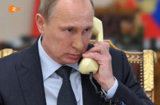 Rusijos vadeiva telefonu klausosi raporto, kiek jau jo šnipų apsimetusių migrantais permesta į Europą. Nuotr. sz.de