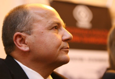 Viktoras Suvorovas – dezertyravęs GRU karininkas, rašytojas, publicistas. Nuotr. inosmi.ru