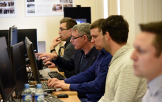 Lietuvos specialistai kovoja su kibernetine ataka. Nuotr. kam.lt