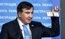 Dar neseniai Lietuvos draugas M. Saakašvilis džiaugėsi ir didžiavosi Ukrainos pilietybe, kol jos neatėmė kitas Lietuvos draugas P. Porošenka.