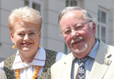 V. Landsbergis (dešinėje).