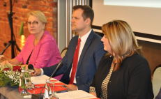 Atsinaujinę socialdemokratai nusiteikę rimtoms permainoms siekiant išvesti šalį iš akligatvio. Nuotr. facebook.com