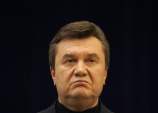 Viktoro Janukovyčiaus pinigai nuolat konfiskuojami, kad, pasak Ukrainos valdžios, tarnautų jos žmonėms. 