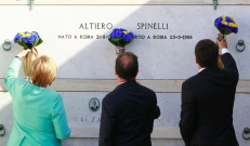 Europos lyderiai atiduoda pagarbą savo ideologiniam tėvui.