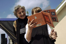 Nijolė Sadūnaitė buvo dvasinė Deimantės Kedytės mokytoja.