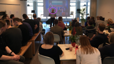 Konservatorius A. Kubilius (galvutė violetiniame apskritime). Nuotr. facebook.com