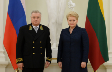 NATO Parlamentinės Asamblėjos prezidentės vienas iš trijų įvardintų Rusijos taikinių – Rusijos Federacijos valstybės paslaptis, prezidentė Dalia Grybauskaitė (dešinėje). Nuotr. prezidentas.lt
