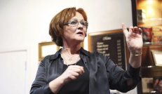 Signatarė Nijolė Oželytė. Nuotr. facebook.com