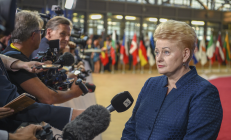 Prezidentė D. Grybauskaitė ir vėl pasaulio žiniasklaidos dėmesio cente. Nuotr. prezidentas.lt